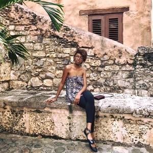 Meet your Posher, Anika